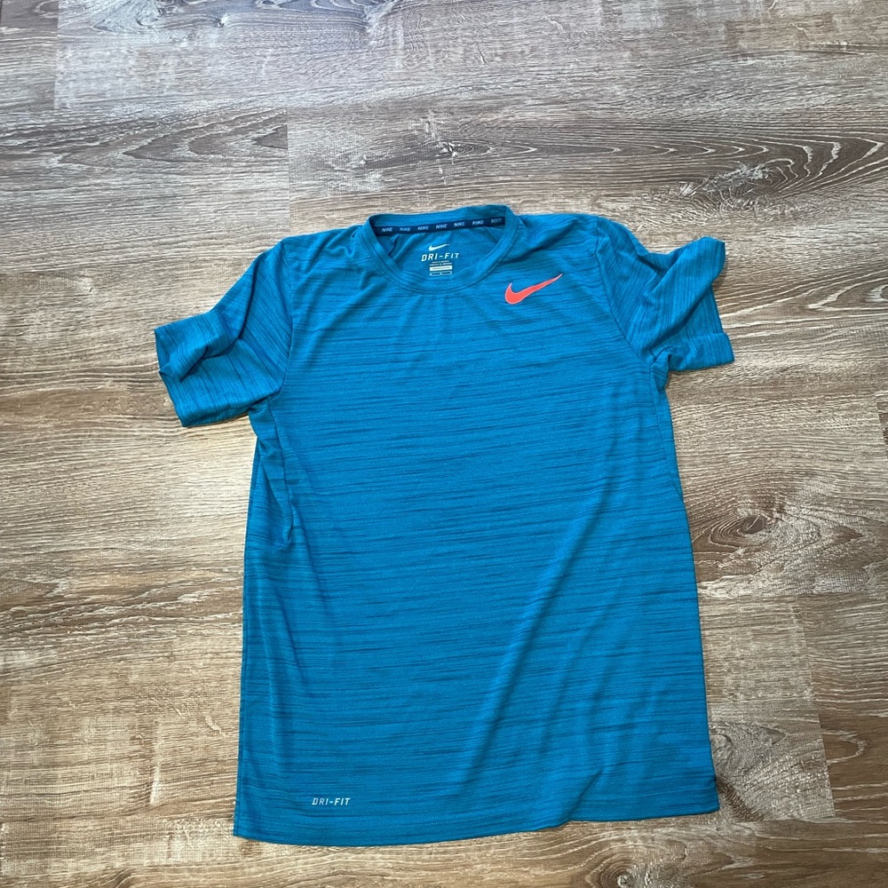 Nike Men's Teal and Red Short Sleeve Tee